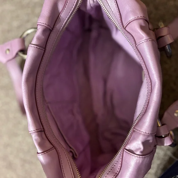 Elliott Lucca Lavender Leather Shoulder Bag - Picture 4 of 13